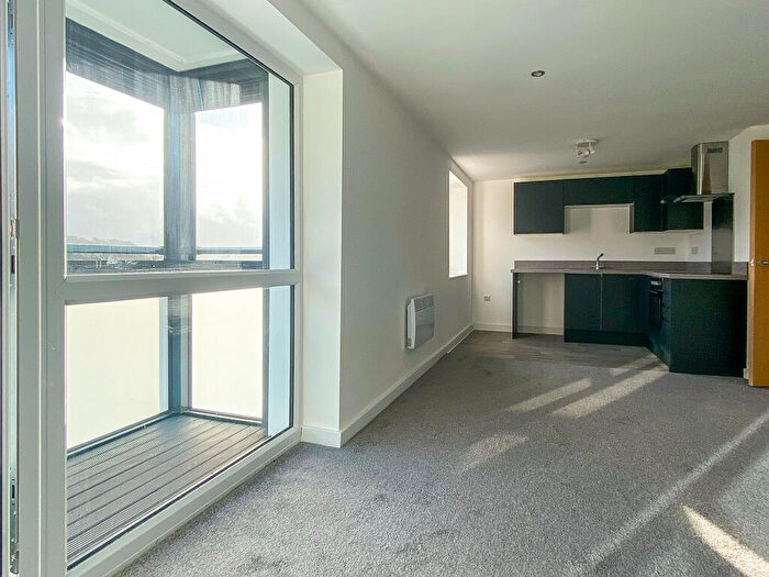1 Bedroom Apartment To Rent In Wheatley Court, Halifax, West Yorkshire, HX2
