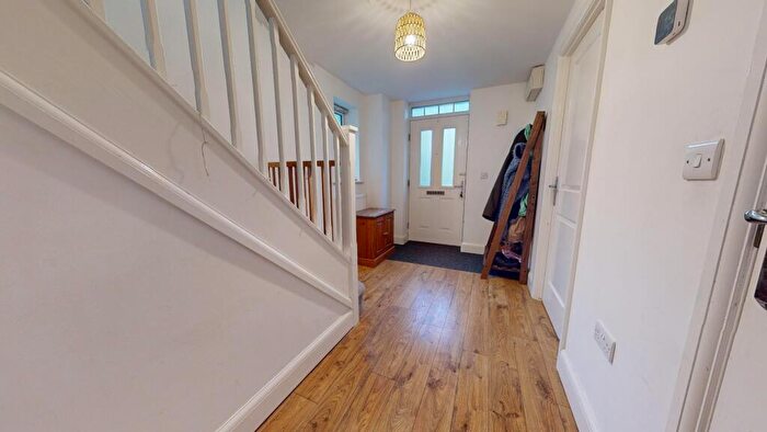 3 Bedroom End Of Terrace House For Sale In Dennetts Close, Daventry, NN11