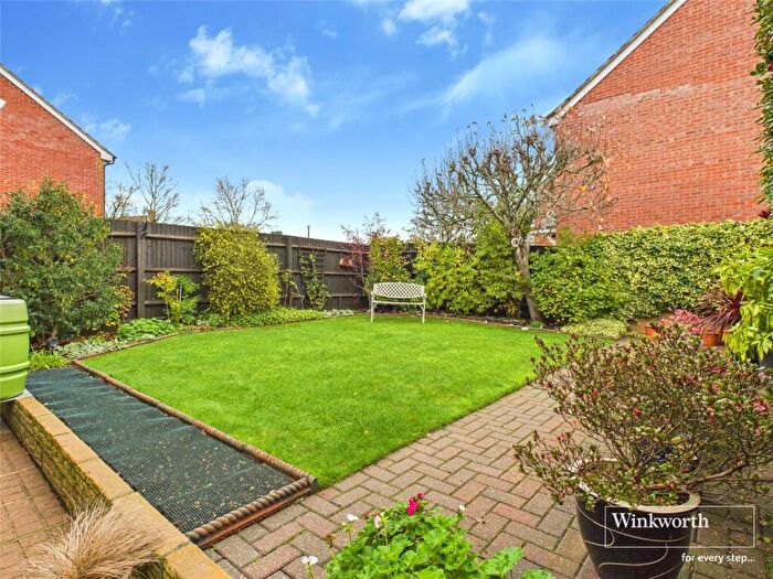 4 Bedroom Detached House For Sale In Ludlow Close, Newbury, Berkshire, RG14