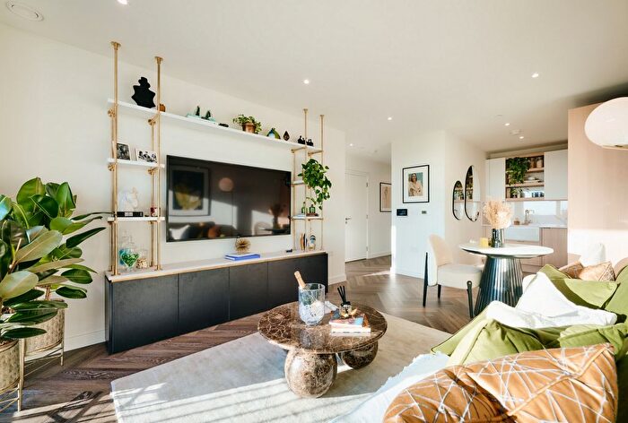 1 Bedroom Flat For Sale In Lindley House, Silkstream, Hendon, NW9