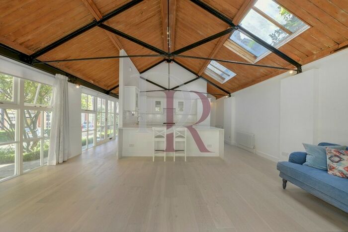 1 Bedroom Detached House To Rent In The Old Garage, Amies Street, Clapham Junction, SW11