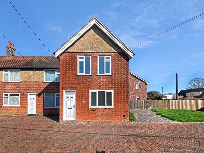 3 Bedroom End Of Terrace House To Rent In Wood Lane, Fordham Heath, CO3