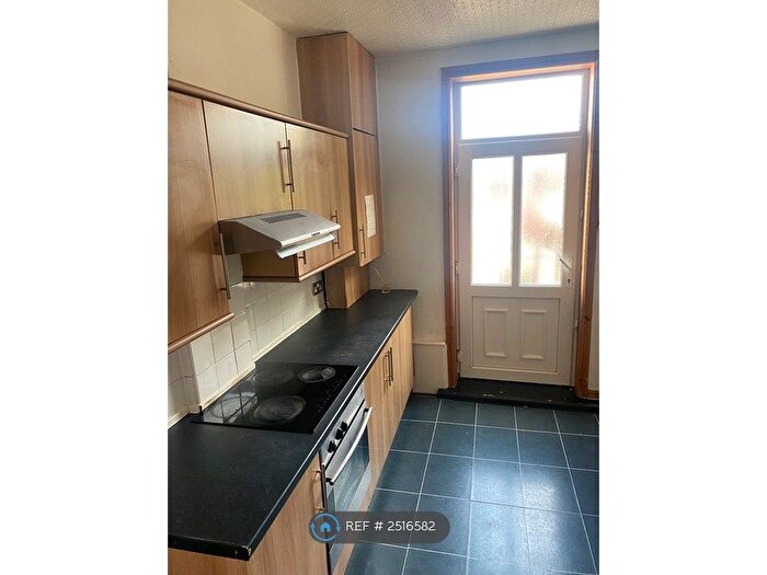 2 Bedroom Flat To Rent In Kearsley, Kearsley, Bolton, BL4