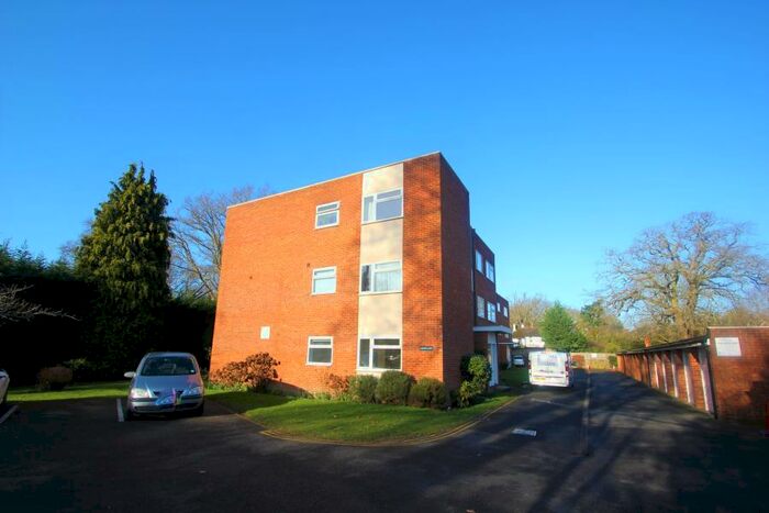 2 Bedroom Apartment To Rent In Horsell, GU21