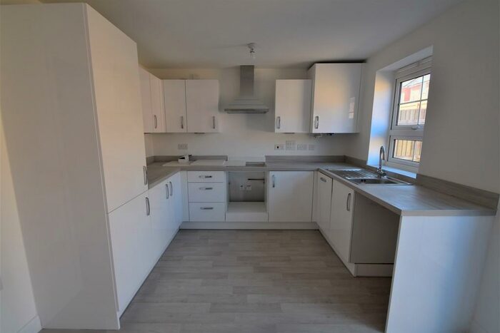 3 Bedroom Terraced House To Rent In Brent Lane, Havant, PO9