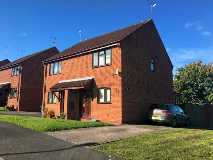 3 Bedroom House To Rent In Serin Close, Uttoxeter, ST14