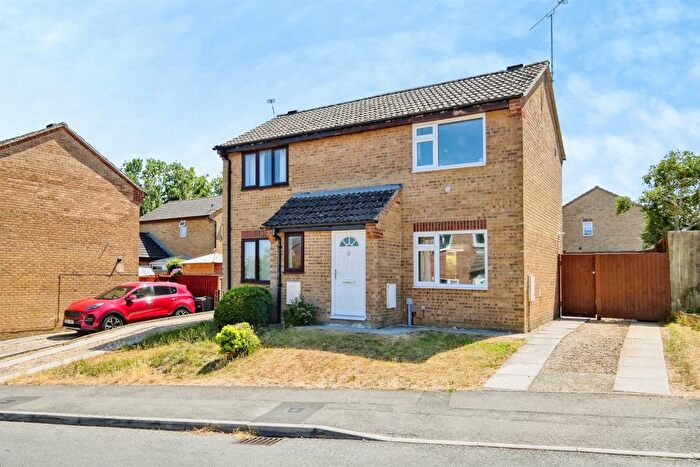 1 Bedroom Semi-Detached House For Sale In Ramleaze Drive, Salisbury, SP2