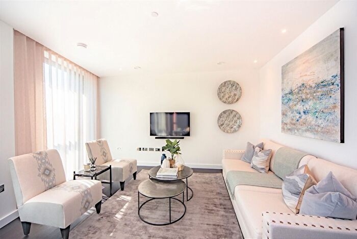 2 Bedroom Flat To Rent In The Residences, Nine Elms, London, SW11