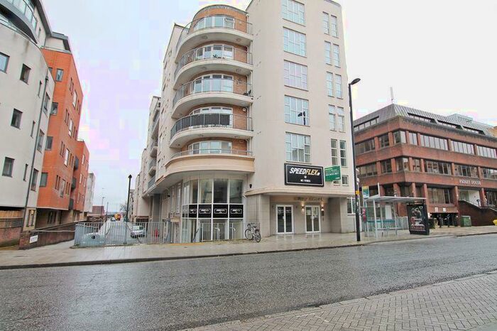 2 Bedroom Flat To Rent In Lower Canal Walk, Southampton, SO14