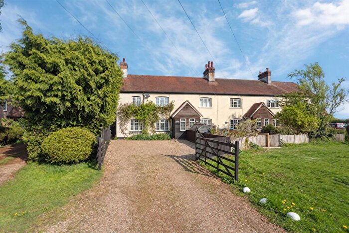 4 Bedroom Semi-Detached House For Sale In Bradden Lane, Gaddesden Row, Hemel Hempstead, HP2