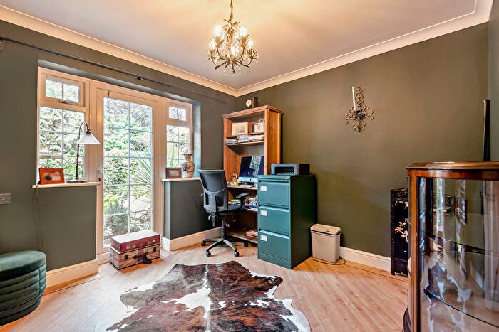 4 Bedroom Detached House For Sale In Botany Hill, The Sands, Farnham, Surrey, GU10