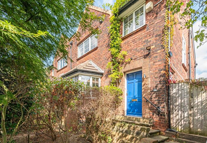 4 Bedroom Semi-Detached House To Rent In Harrogate Road, Chapel Allerton, Leeds, LS7