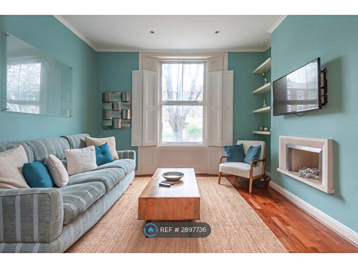 2 Bedroom Flat To Rent In Elmore St, London, N1