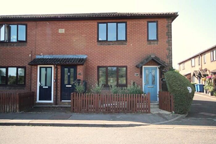 1 Bedroom Maisonette For Sale In Eton Wick, Windsor, SL4