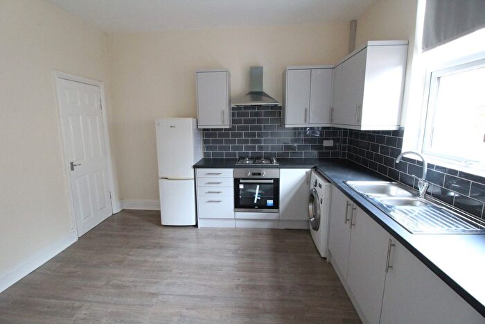 3 Bedroom Terraced House To Rent In Grovsvenor Square, Sheffield, S2