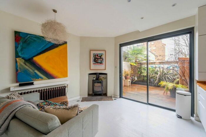 2 Bedroom Property To Rent In Alma Place, Crystal Palace, London, SE19