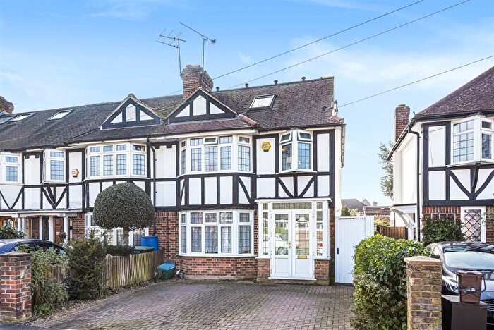 4 Bedroom End Of Terrace House To Rent In Hollybush Road, Kingston Upon Thames, KT2