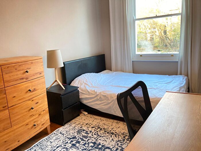 1 Bedroom Semi-Detached House To Rent In Very Near Drayton Road Area, Ealing West, W13