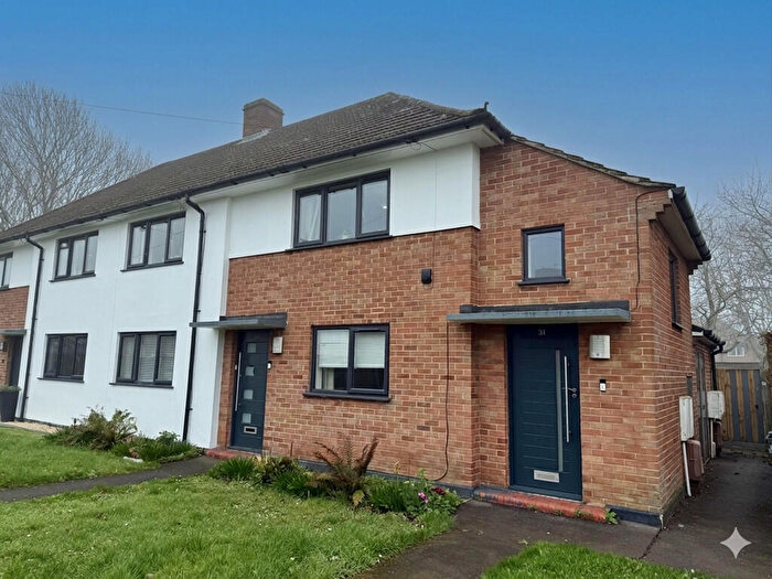 2 Bedroom Maisonette For Sale In Henville Close, Gosport, PO13