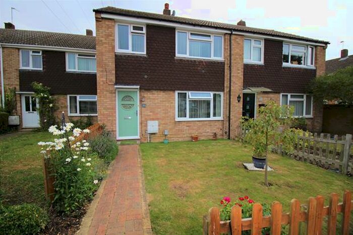 3 Bedroom Detached House To Rent In Hawk Drive, Brickhill, MK41