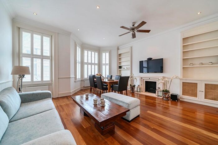 2 Bedroom Apartment To Rent In Westgate Terrace London, SW10