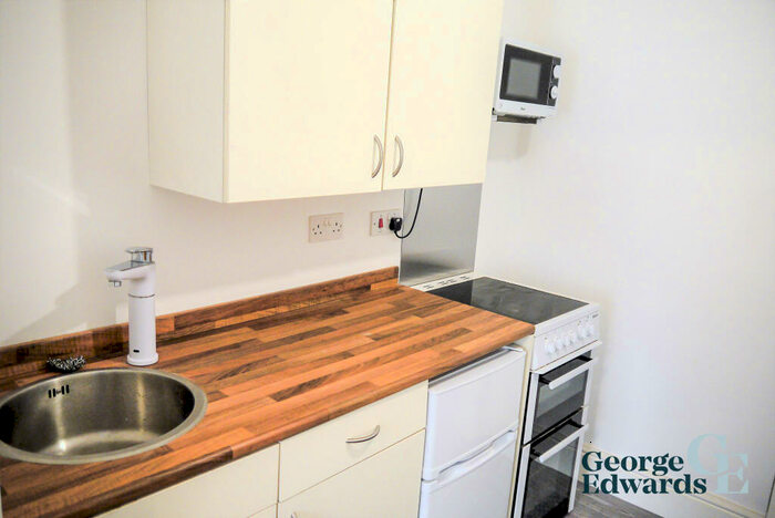 1 Bedroom Apartment To Rent In Dew Street, Haverfordwest, SA61