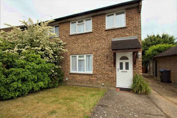 3 Bedroom House To Rent In Willowmead, Hertford, SG14