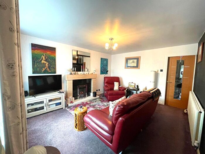 3 Bedroom Detached House For Sale In Pewfist Green, Westhoughton, Bolton, BL5