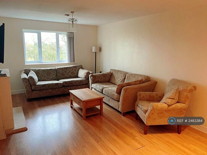 2 Bedroom Flat To Rent In Beaver Close, Morden, SM4