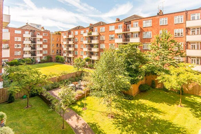 2 Bedroom Flat To Rent In Shannon Place, St John's Wood, London, NW8