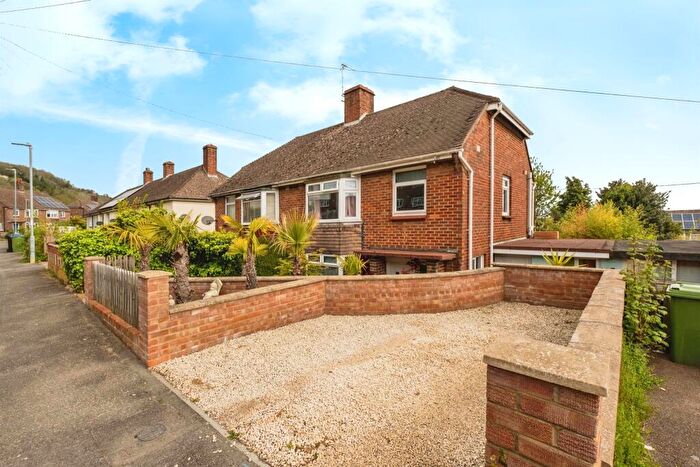 3 Bedroom Semi-Detached House For Sale In Crisp Road, Lewes, BN7