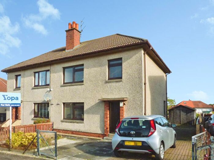 3 Bedroom Semi-Detached House For Sale In Carden Avenue, Lochgelly, KY5