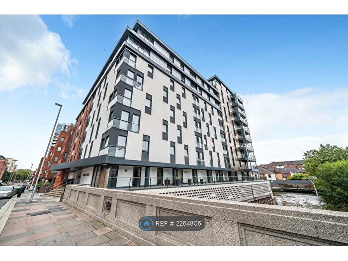 2 Bedroom Flat To Rent In Kennet House, Reading, RG1