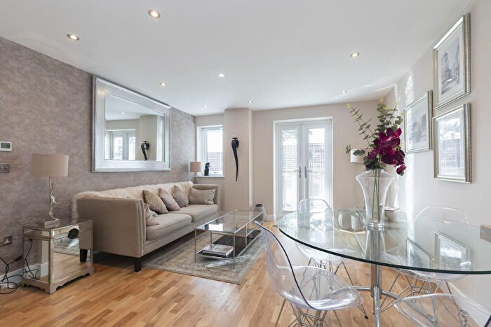 1 Bedroom Apartment To Rent In Victoria Road, Swindon, SN1