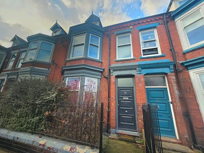 5 Bedroom Terraced House For Sale In North Lodge Terrace, Darlington, DL3