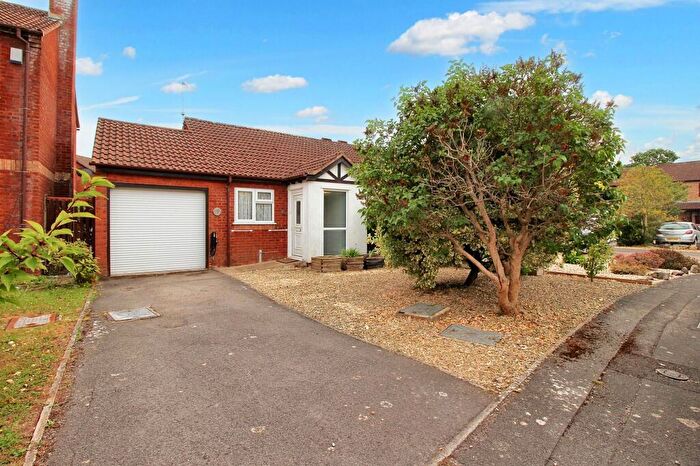 2 Bedroom Semi-Detached House For Sale In Larkspur Close, Thornbury, BS35