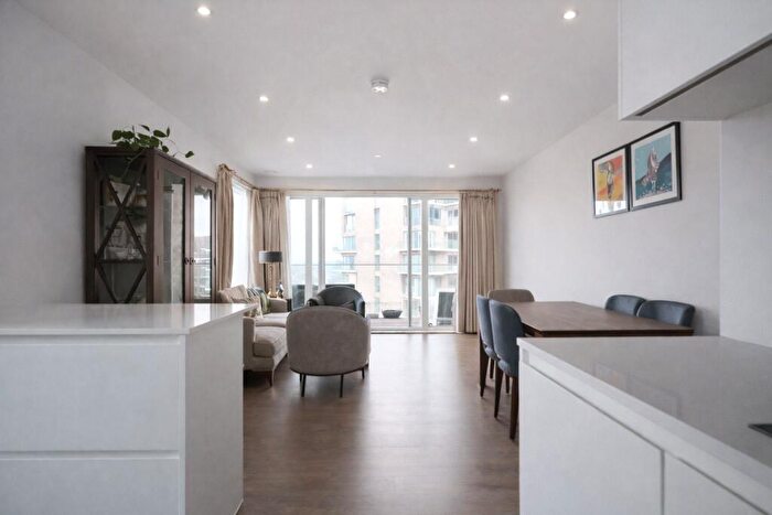 2 Bedroom Penthouse For Sale In Kidbrooke Park Road, London, SE3