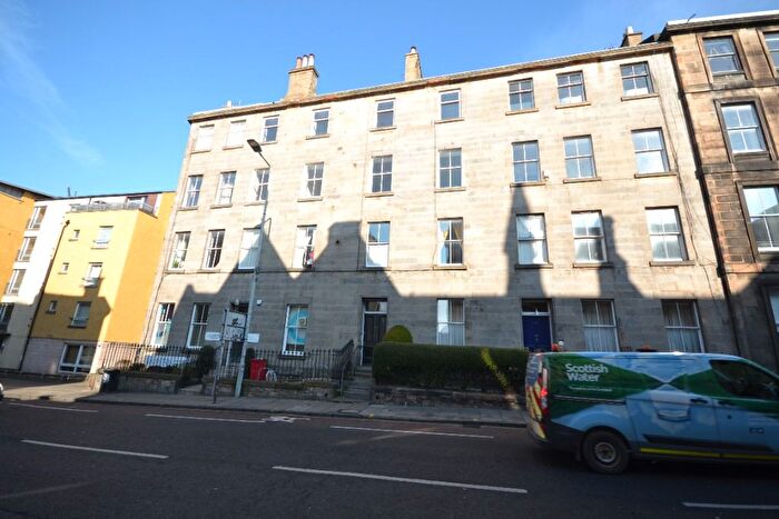 2 Bedroom Flat To Rent In Lauriston Place, Central, Edinburgh, EH3
