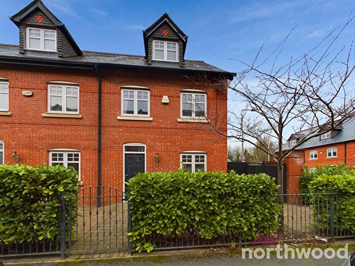 4 Bedroom Town House For Sale In Trevore Drive, Standish, Wigan, WN1