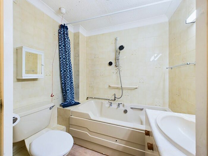 1 Bedroom Flat For Sale In Brewery Lane, Sidmouth, EX10