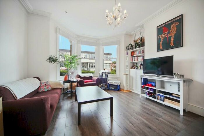 1 Bedroom Ground Flat To Rent In Elm Grove, Crouch End, London, N8