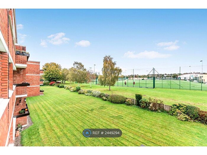 2 Bedroom Flat To Rent In Rayleigh Road, Bristol, BS9