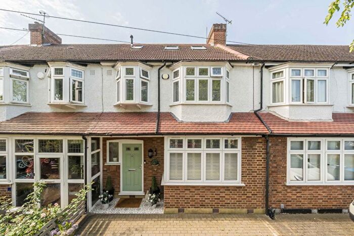 4 Bedroom Property To Rent In Buckleigh Avenue, London, SW20