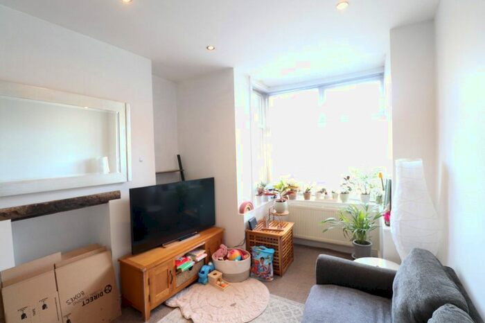 1 Bedroom End Of Terrace House To Rent In Croft Street, Farsley, Pudsey, West Yorkshire, LS28