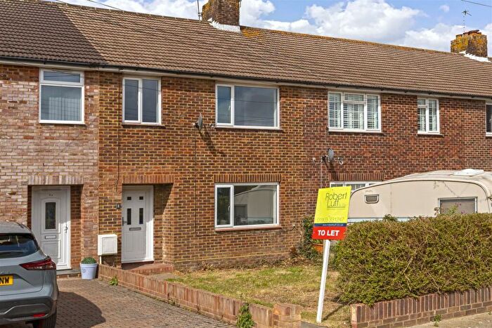 3 Bedroom Semi-Detached House To Rent In Halewick Close, Lancing, BN15