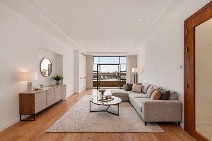 2 Bedroom Flat For Sale In Trevor Square, Knightsbridge, London, United Kingdom, Knightsbridge, SW7