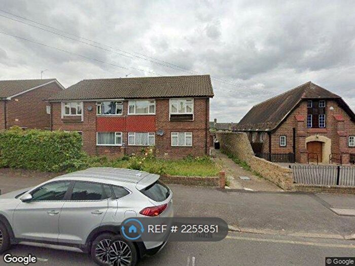 2 Bedroom Flat To Rent In Pearson Court, Morden, SM4