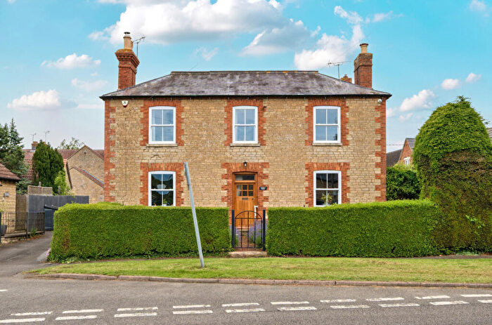 4 Bedroom Detached House For Sale In The Green, Chelveston, Northamptonshire, NN9