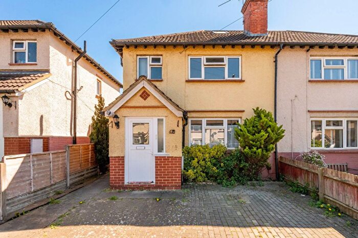 3 Bedroom Semi-Detached House For Sale In Boyn Valley Road, Maidenhead, SL6