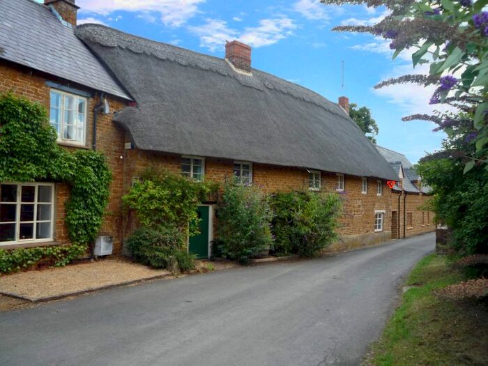 3 Bedroom Cottage To Rent In Milton, Banbury, OX15